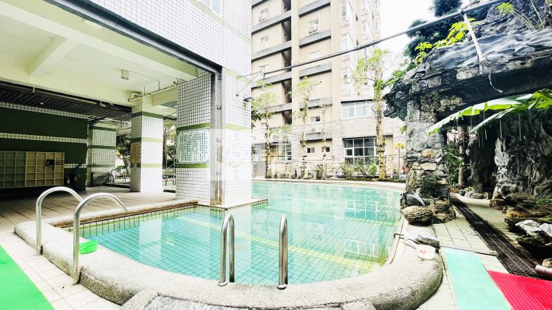 市心裝修碧富邑溫泉套房房屋室內格局與周邊環境