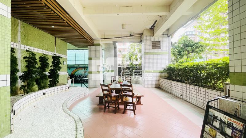 市心裝修碧富邑溫泉套房房屋室內格局與周邊環境