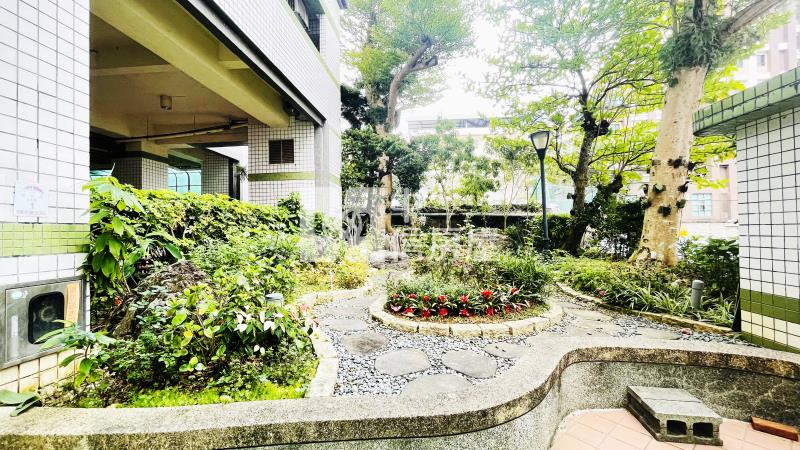 市心裝修碧富邑溫泉套房房屋室內格局與周邊環境