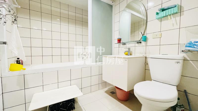 市心裝修碧富邑溫泉套房房屋室內格局與周邊環境