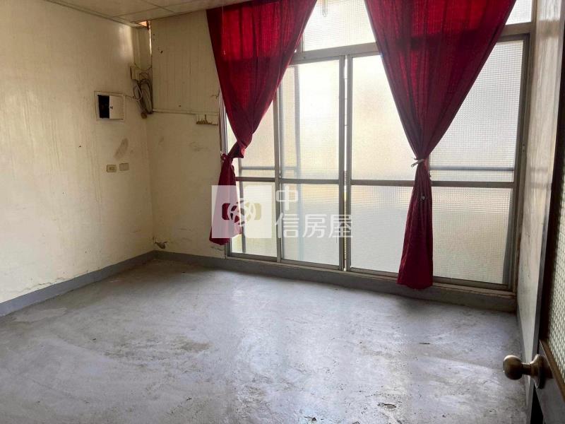 二林建國路旁俗透天房屋室內格局與周邊環境