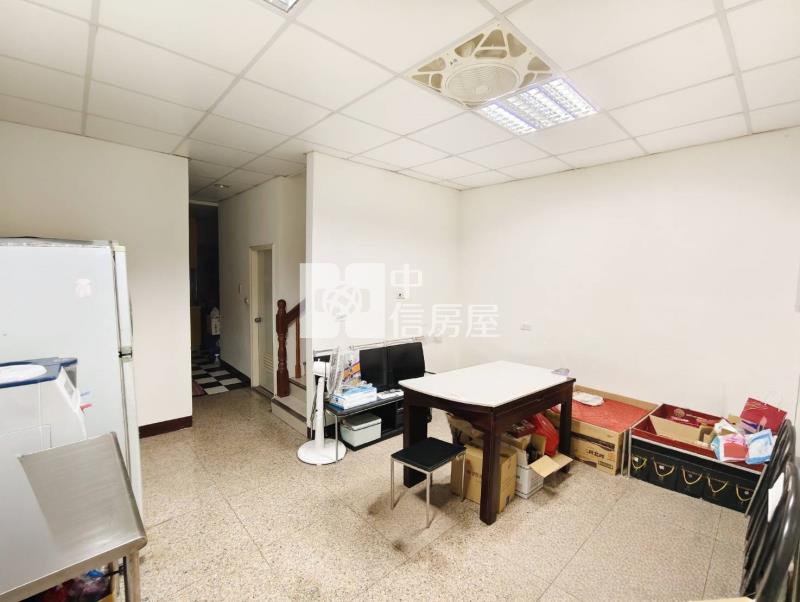 平鎮金陵路郵局旁美透店房屋室內格局與周邊環境