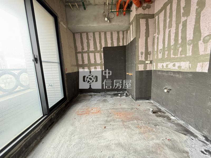 桃園站前葛里法W四房雙車房屋室內格局與周邊環境