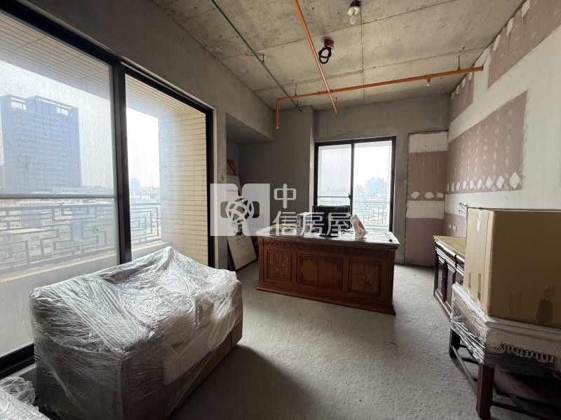 桃園站前葛里法W四房雙車房屋室內格局與周邊環境