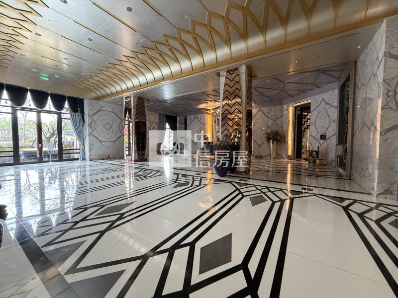 桃園站前葛里法W四房雙車房屋室內格局與周邊環境