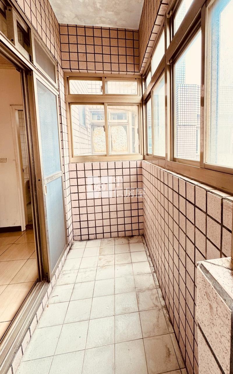 內壢後站電梯4房+平車房屋室內格局與周邊環境