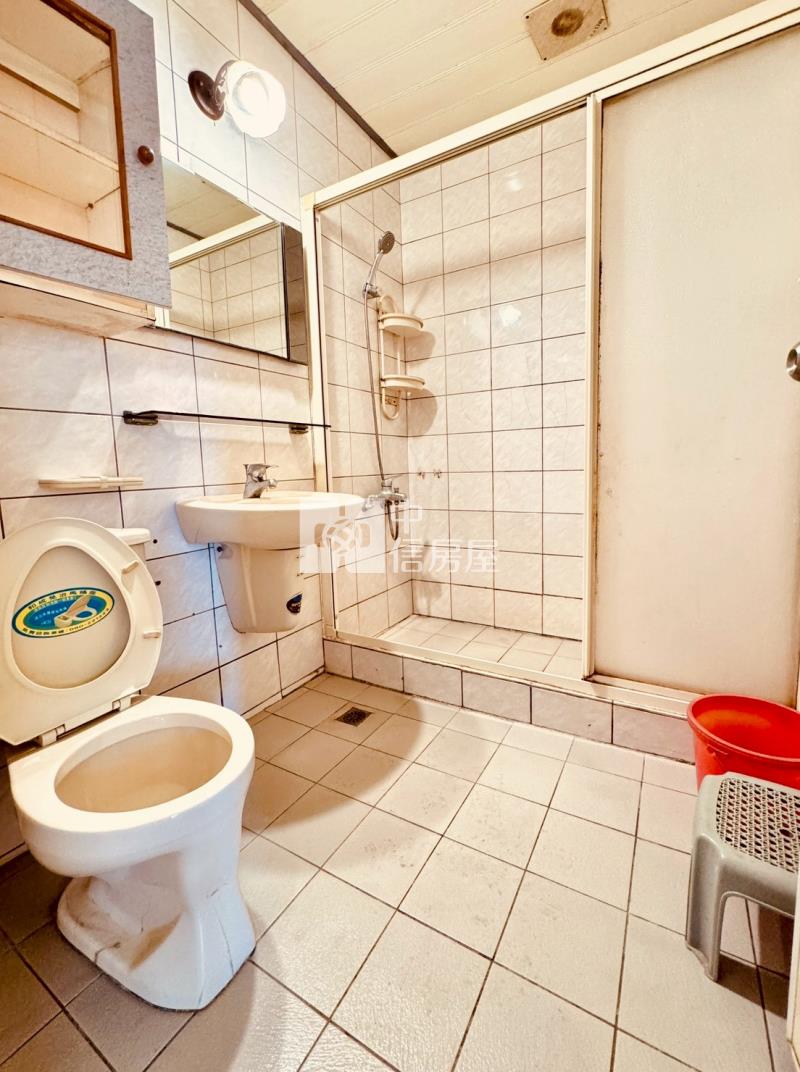 內壢後站電梯4房+平車房屋室內格局與周邊環境