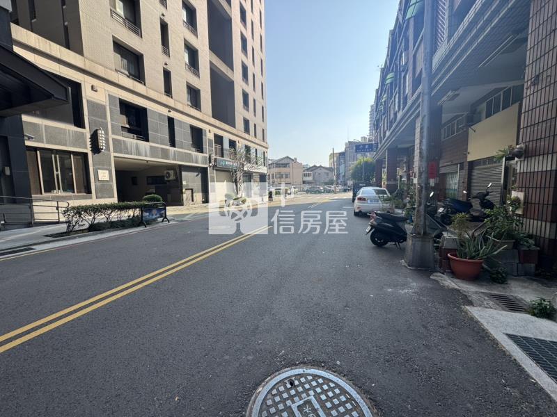 樂群街柳川旁全新整理美樓店房屋室內格局與周邊環境