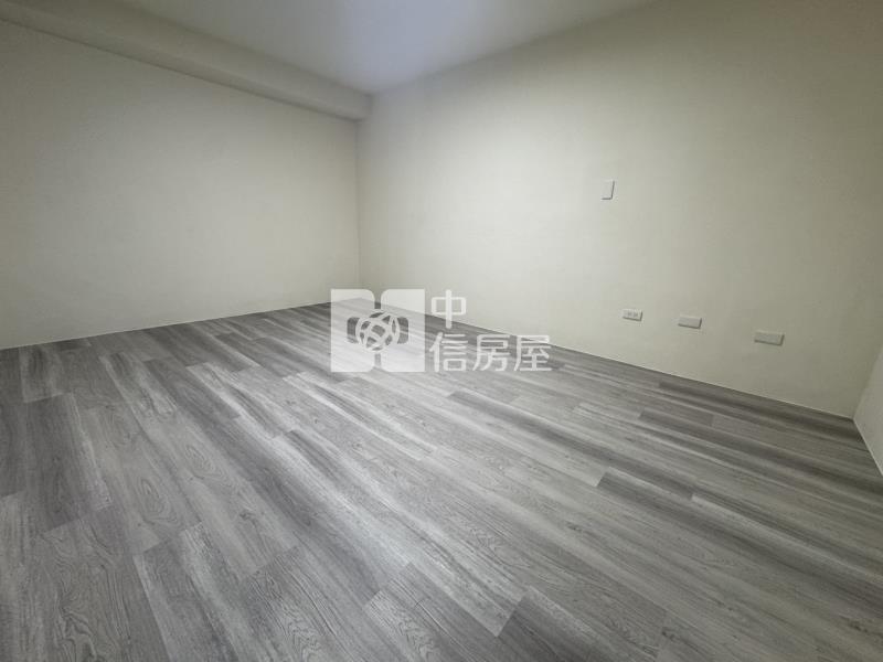 樂群街柳川旁全新整理美樓店房屋室內格局與周邊環境