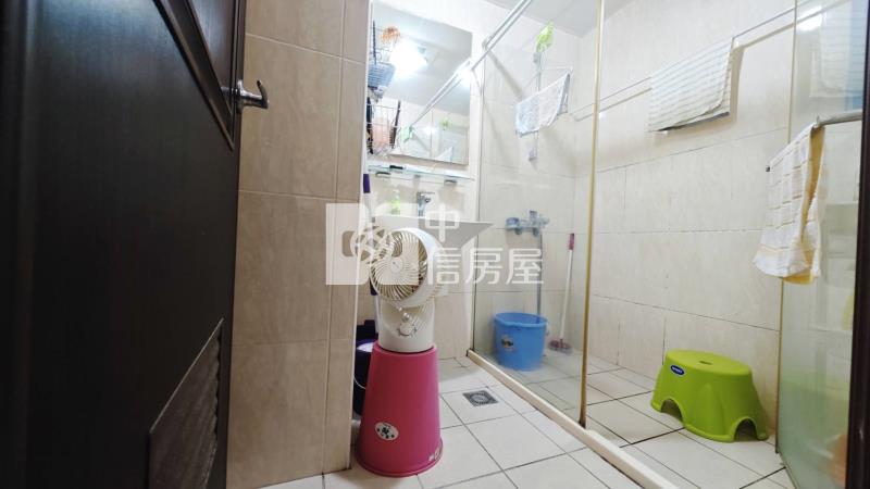 楊梅重劃區新巴黎漂亮兩房車房屋室內格局與周邊環境