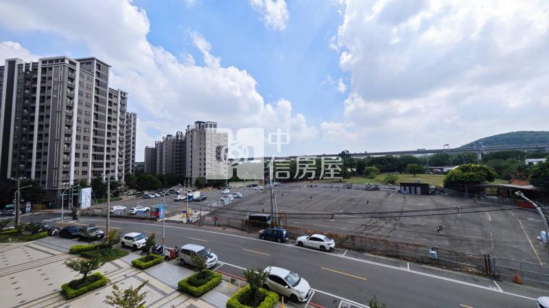 楊梅重劃區新巴黎漂亮兩房車房屋室內格局與周邊環境