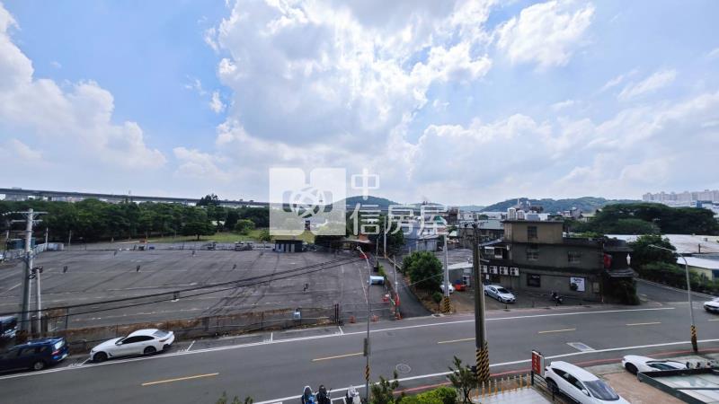 楊梅重劃區新巴黎漂亮兩房車房屋室內格局與周邊環境