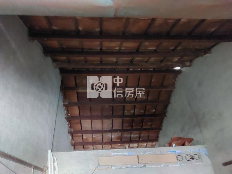 十二佃60坪買建地送倉庫房屋室內格局與周邊環境