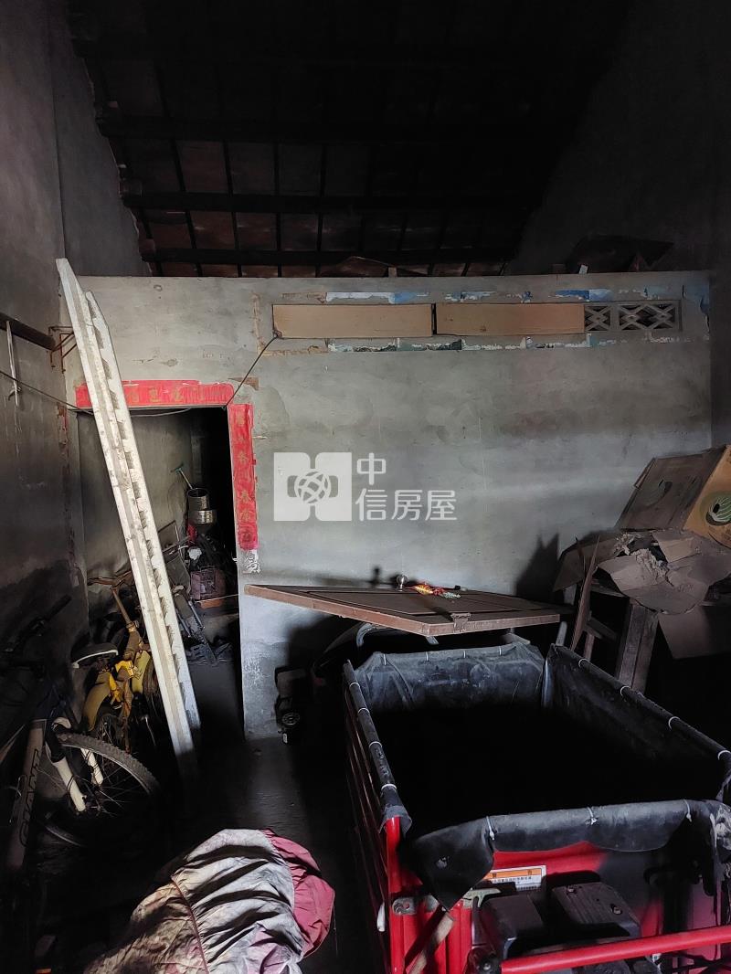 十二佃60坪買建地送倉庫房屋室內格局與周邊環境