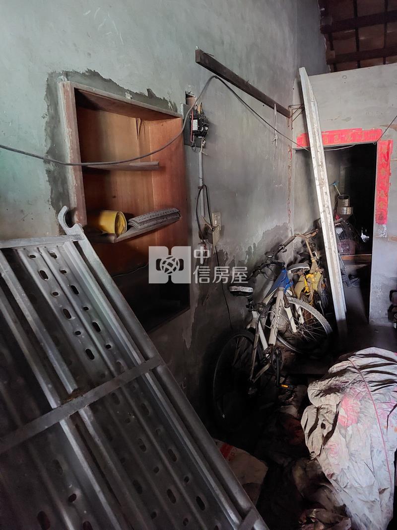 十二佃60坪買建地送倉庫房屋室內格局與周邊環境