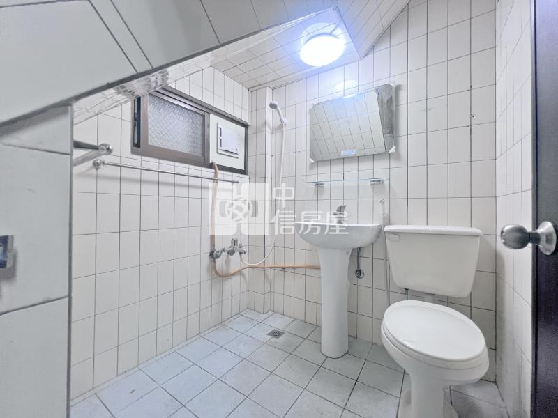 北屯四維捷運旁低總價透天房屋室內格局與周邊環境