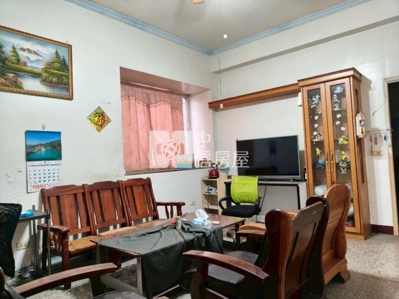 斗六市榴邨六街邊間透天房屋室內格局與周邊環境