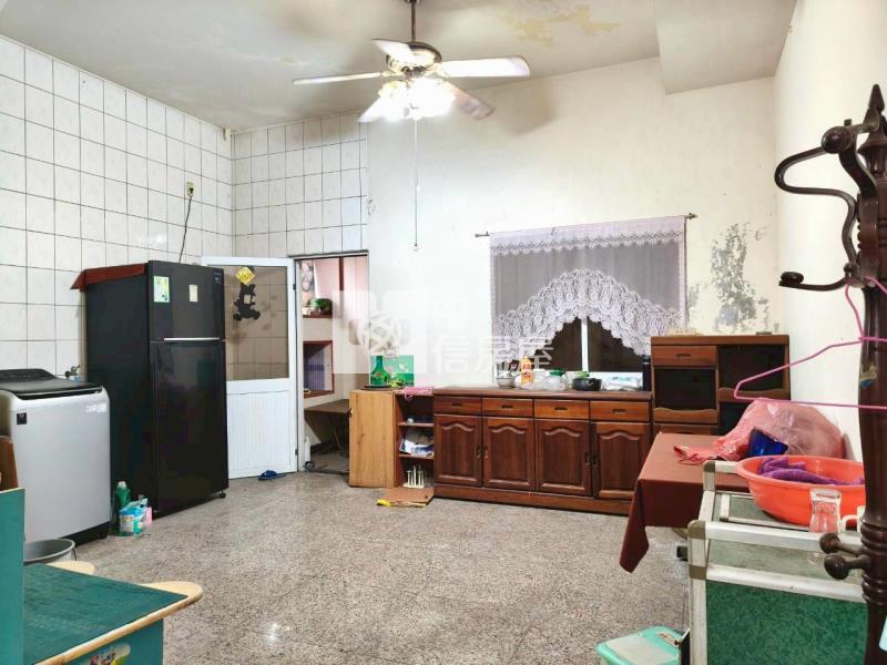 斗六市榴邨六街邊間透天房屋室內格局與周邊環境