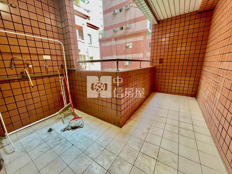 高工商圈｜近中投公路漂亮1-3樓+車位店住合一房屋室內格局與周邊環境