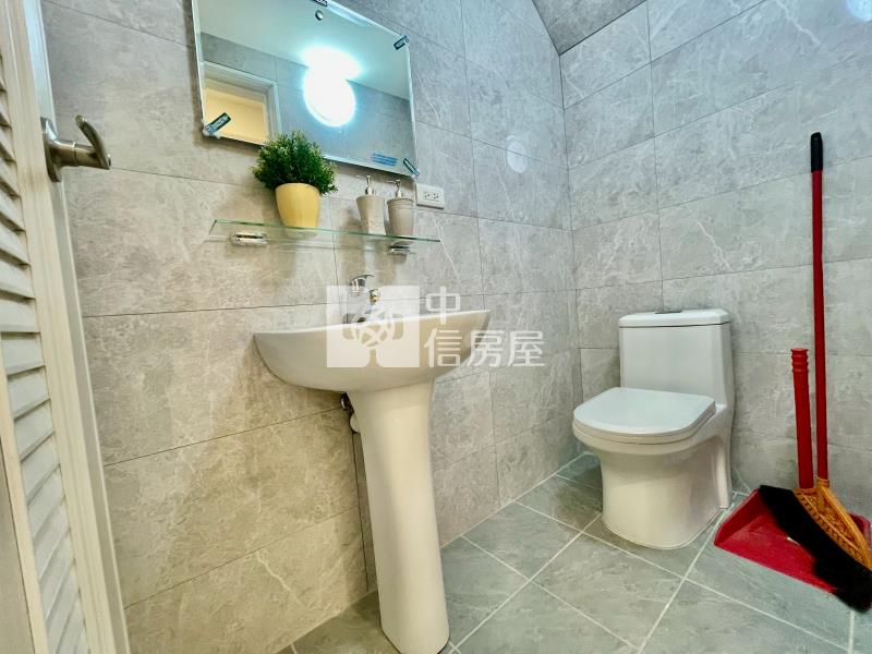 高工商圈｜近中投公路漂亮1-3樓+車位店住合一房屋室內格局與周邊環境