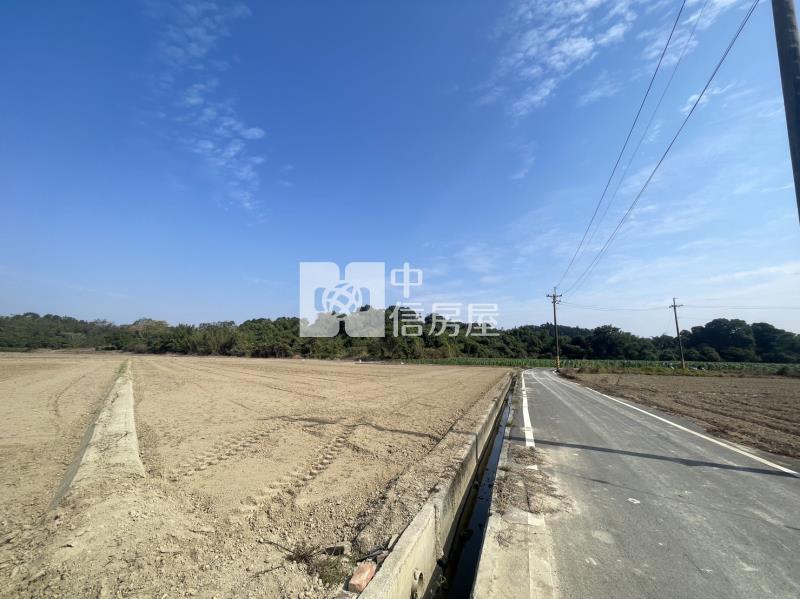 官田角秀段三角窗都內農地房屋室內格局與周邊環境