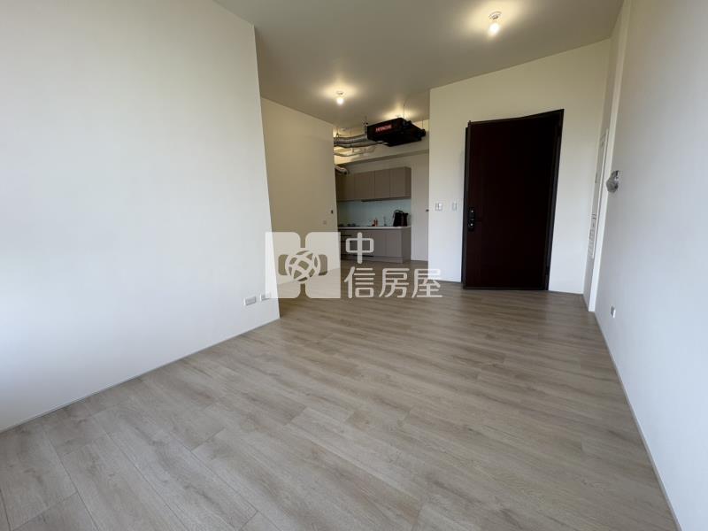 亞昕一沐兩房兩衛邊間平車房屋室內格局與周邊環境