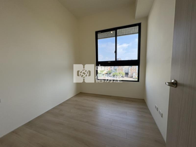 亞昕一沐兩房兩衛邊間平車房屋室內格局與周邊環境