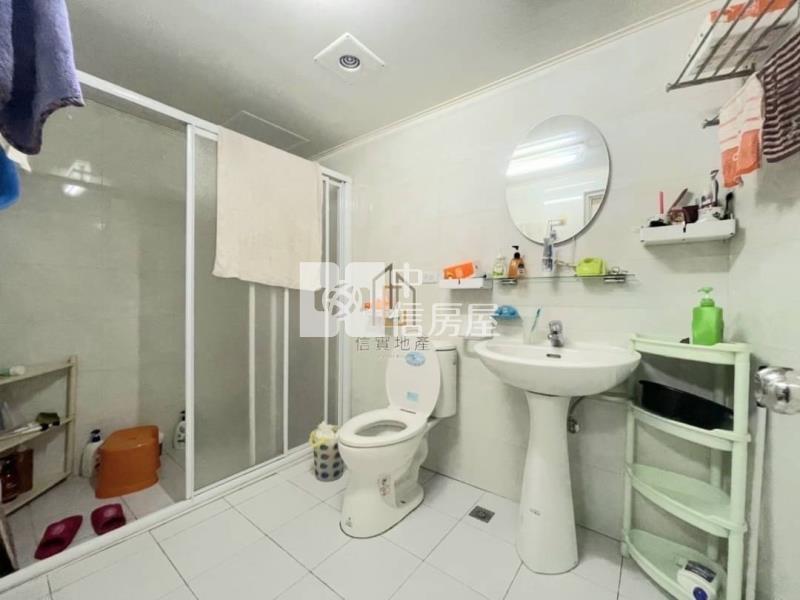 水湳經貿正中清路三角窗店霸房屋室內格局與周邊環境