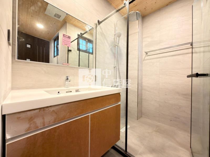 A21捷運站全新百坪雙車位電梯別墅房屋室內格局與周邊環境