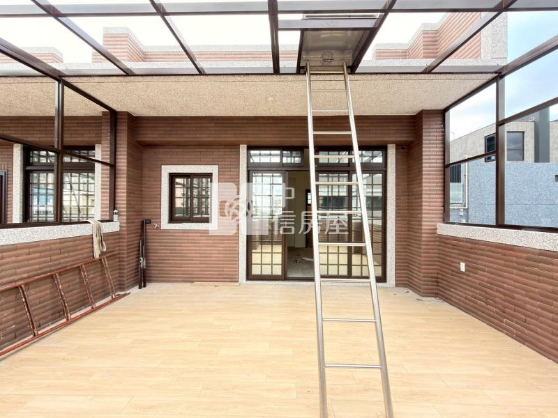 A21捷運站全新百坪雙車位電梯別墅房屋室內格局與周邊環境