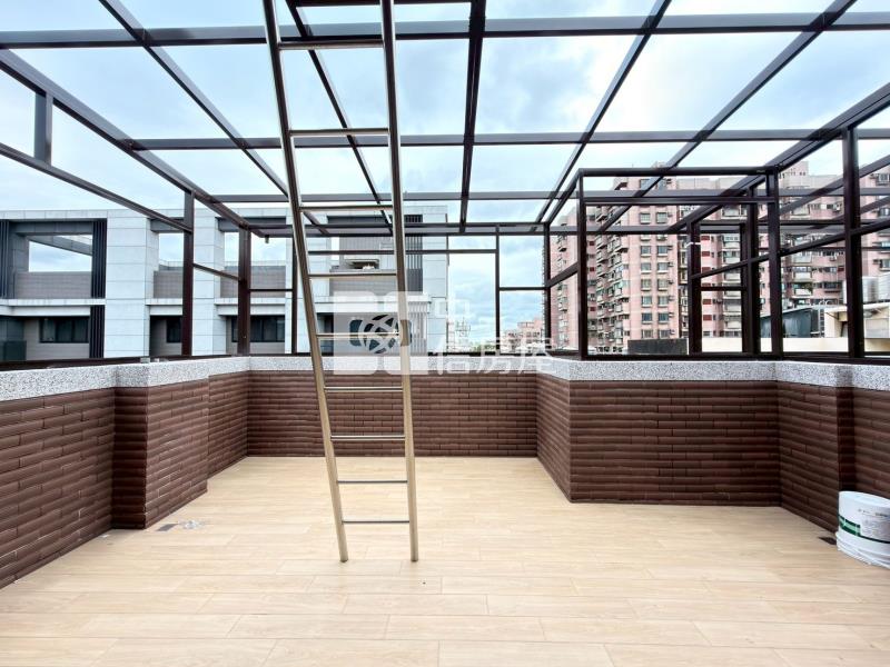 A21捷運站全新百坪雙車位電梯別墅房屋室內格局與周邊環境