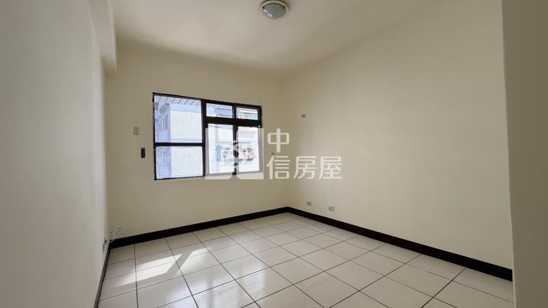 【安家】專任-藝文特區君臨天下房屋室內格局與周邊環境