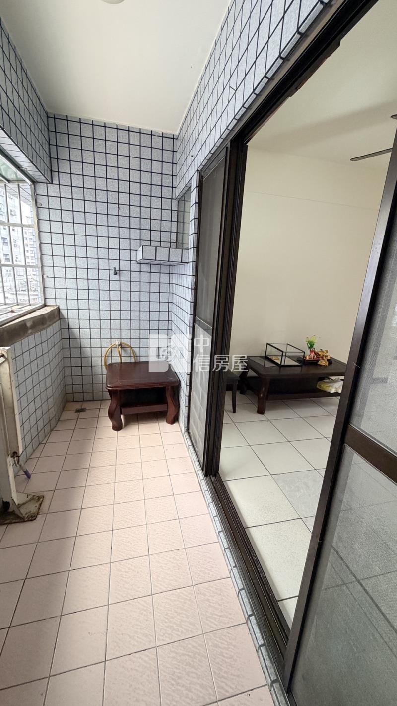 【安家】專任-藝文特區君臨天下房屋室內格局與周邊環境