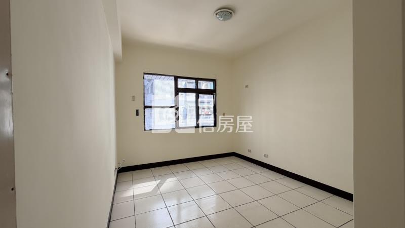 【安家】專任-藝文特區君臨天下房屋室內格局與周邊環境