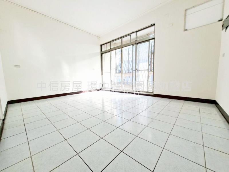 楊梅好宅美透天前院停車房屋室內格局與周邊環境