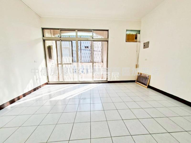 楊梅好宅美透天前院停車房屋室內格局與周邊環境