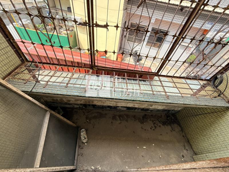 潭子加工區前院停車改套聖品房屋室內格局與周邊環境