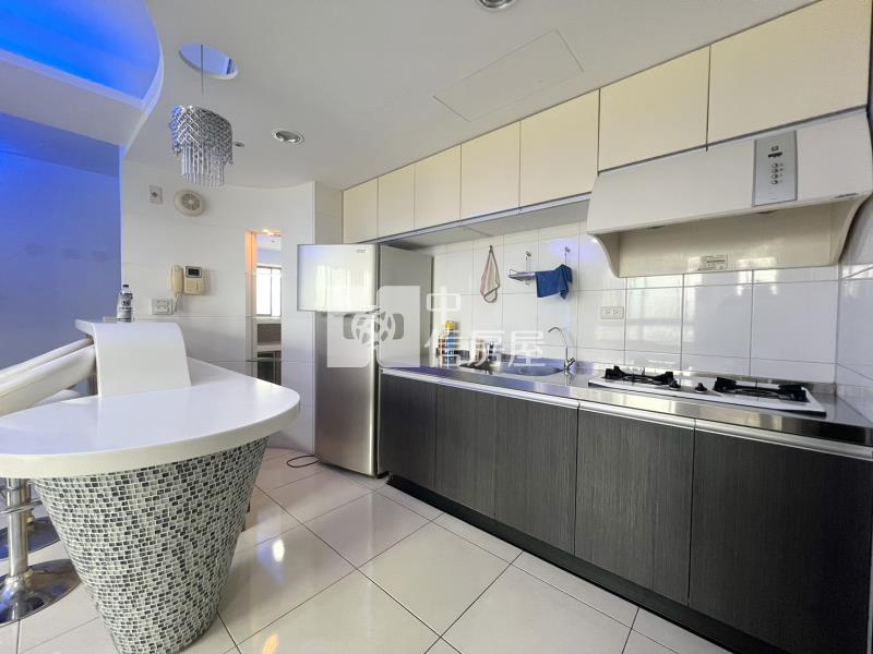 美麗歐洲景觀戶美套房房屋室內格局與周邊環境