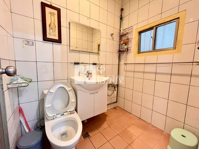 斗六公誠國小旁靜巷透天房屋室內格局與周邊環境