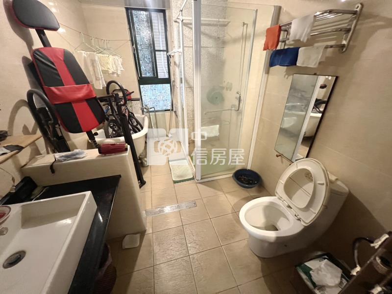 楊梅交流道旁雙車位美別墅房屋室內格局與周邊環境