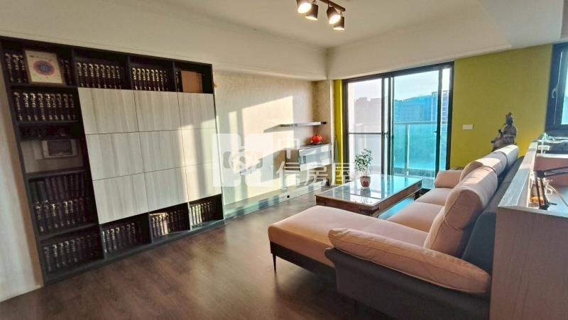 大江購物中心電梯房屋室內格局與周邊環境