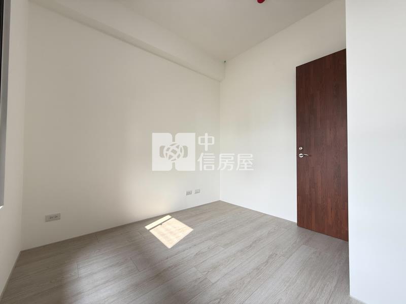 南興國小華太怡人視野三房平車（專任）房屋室內格局與周邊環境