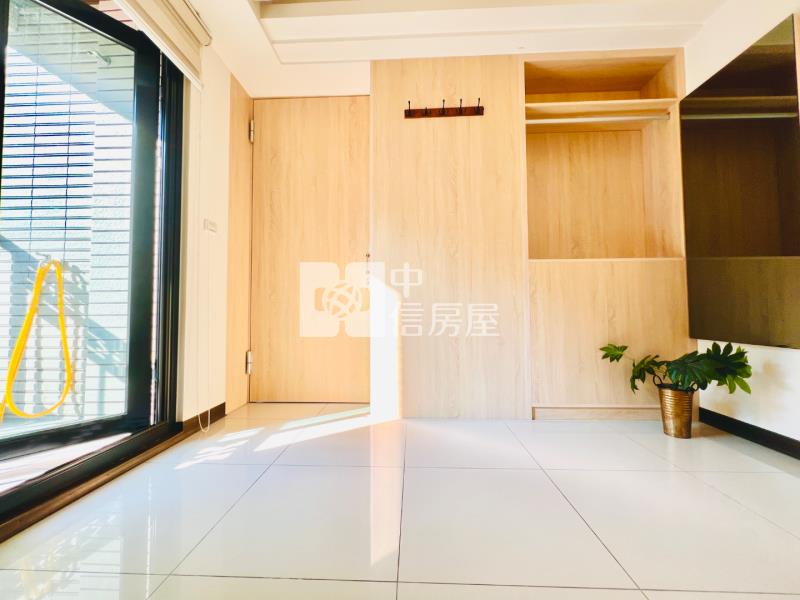 桃園站前三房二車房屋室內格局與周邊環境