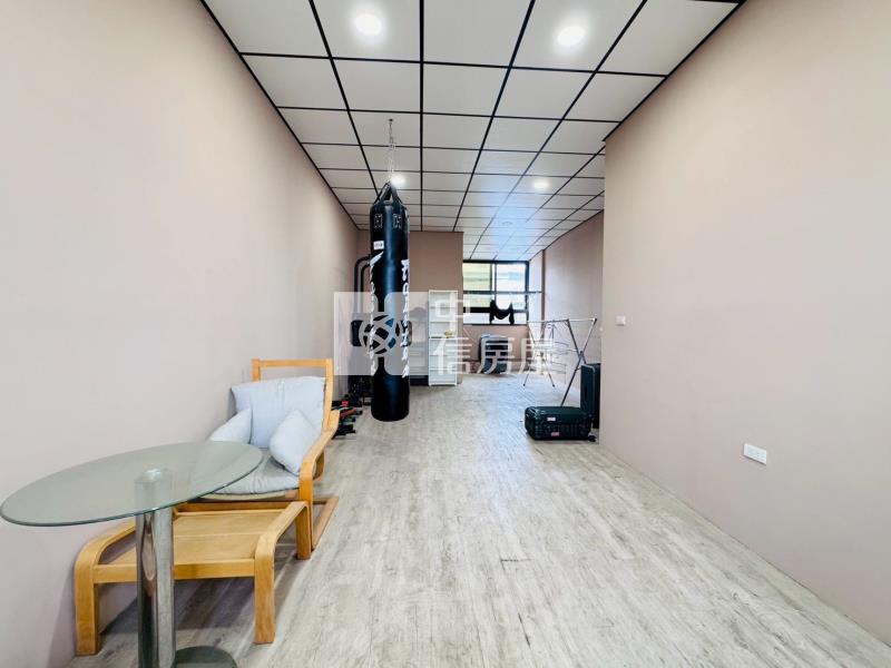 高工商圈精裝整理美透天房屋室內格局與周邊環境