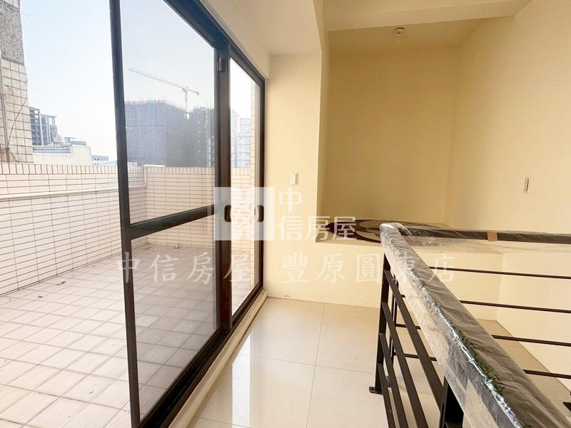 文化中心電梯店面房屋室內格局與周邊環境