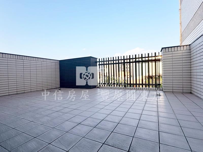 文化中心電梯店面房屋室內格局與周邊環境