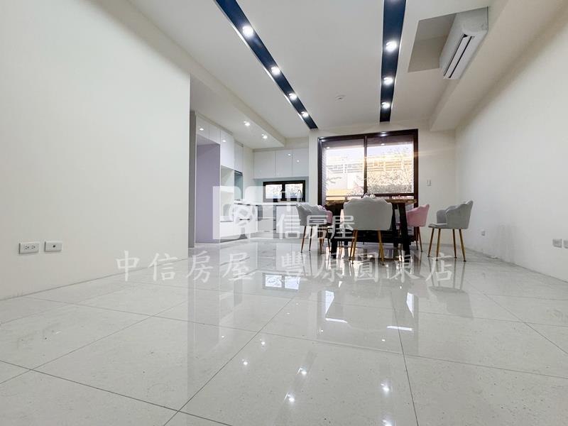 文化中心電梯店面房屋室內格局與周邊環境