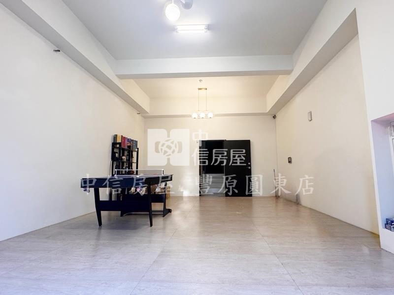 文化中心電梯店面房屋室內格局與周邊環境