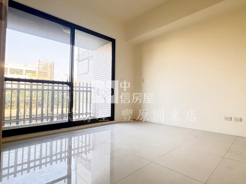 文化中心電梯店面房屋室內格局與周邊環境