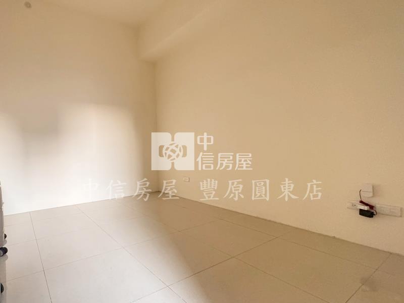 文化中心電梯店面房屋室內格局與周邊環境